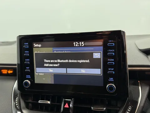 TOYOTA COROLLA 1.8 VVT-i Hybrid Trek 5dr CVT