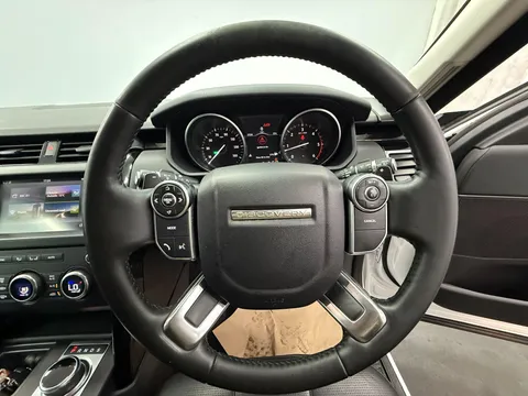 LAND ROVER DISCOVERY 3.0 TD6 SE 5dr Auto