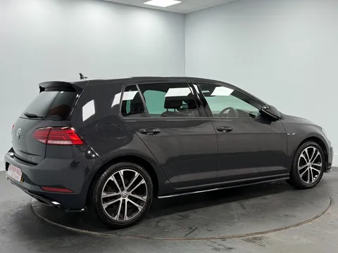 VOLKSWAGEN GOLF 2.0 TDI R-Line 5dr DSG