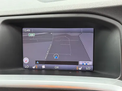 VOLVO S60 D2 [115] SE Lux Nav 4dr