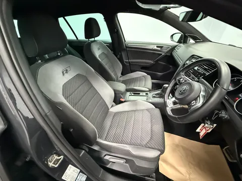 VOLKSWAGEN GOLF 2.0 TDI R-Line 5dr DSG