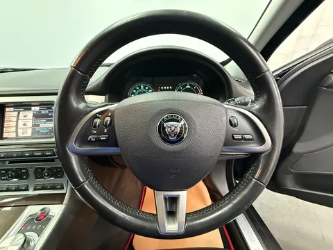 JAGUAR XF 2.2d [163] Luxury 4dr Auto