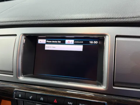 JAGUAR XF 2.2d [163] Luxury 4dr Auto