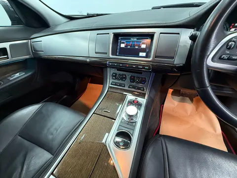 JAGUAR XF 2.2d [163] Luxury 4dr Auto