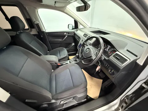 VOLKSWAGEN CADDY MAXI LIFE 2.0 TDI 150 5dr DSG