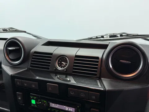 LAND ROVER DEFENDER Adventure Station Wagon TDCi [2.2]