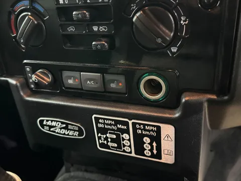 LAND ROVER DEFENDER Adventure Station Wagon TDCi [2.2]