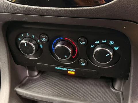 FORD KA+ 1.2 85 Zetec Colour Edition 5dr