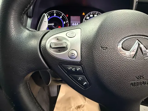 INFINITI QX70 3.0d GT 5dr Auto