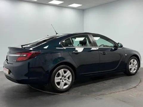 VAUXHALL INSIGNIA DIESEL HATCHBACK 1.6 CDTi ecoFLEX Design 5dr [Start Stop]