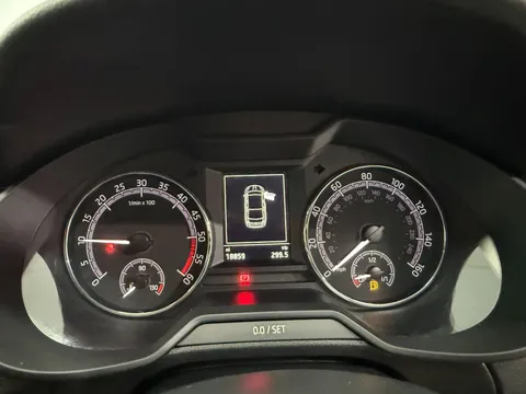 SKODA OCTAVIA 1.6 TDI CR SE 5dr