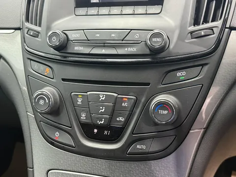 VAUXHALL INSIGNIA DIESEL HATCHBACK 1.6 CDTi ecoFLEX Design 5dr [Start Stop]