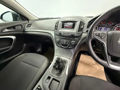 VAUXHALL INSIGNIA DIESEL HATCHBACK 1.6 CDTi ecoFLEX Design 5dr [Start Stop]