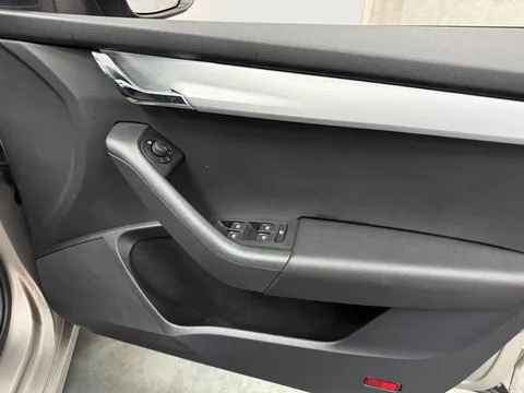 SKODA OCTAVIA 1.6 TDI CR SE 5dr