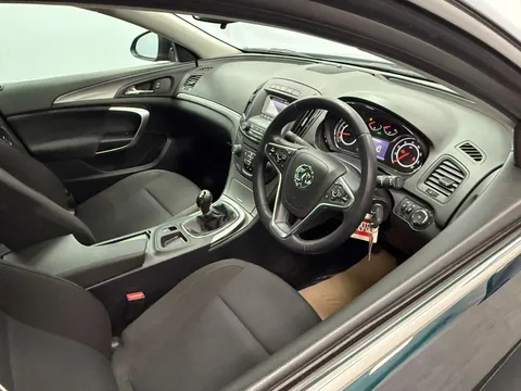 VAUXHALL INSIGNIA DIESEL HATCHBACK 1.6 CDTi ecoFLEX Design 5dr [Start Stop]