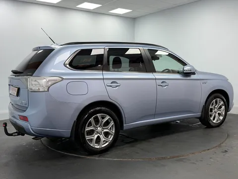 MITSUBISHI OUTLANDER 2.0 PHEV GX4hs 5dr Auto