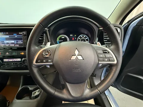 MITSUBISHI OUTLANDER 2.0 PHEV GX4hs 5dr Auto
