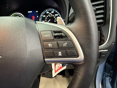 MITSUBISHI OUTLANDER 2.0 PHEV GX4hs 5dr Auto