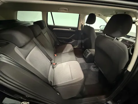VOLKSWAGEN PASSAT 2.0 TDI S 5dr