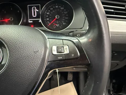VOLKSWAGEN PASSAT 2.0 TDI S 5dr
