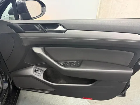 VOLKSWAGEN PASSAT 2.0 TDI S 5dr