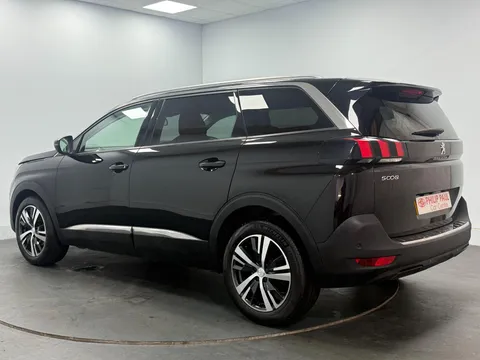 PEUGEOT 5008 1.5 BlueHDi Allure 5dr