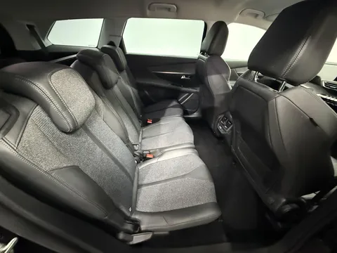 PEUGEOT 5008 1.5 BlueHDi Allure 5dr