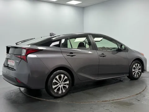 TOYOTA PRIUS 1.8 VVTi Active 5dr CVT