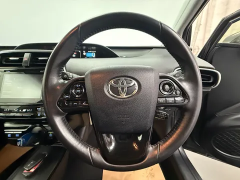 TOYOTA PRIUS 1.8 VVTi Active 5dr CVT