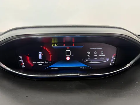 PEUGEOT 5008 1.5 BlueHDi Allure 5dr