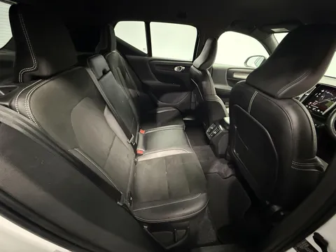 VOLVO XC40 2.0 D3 R DESIGN 5dr AWD Geartronic