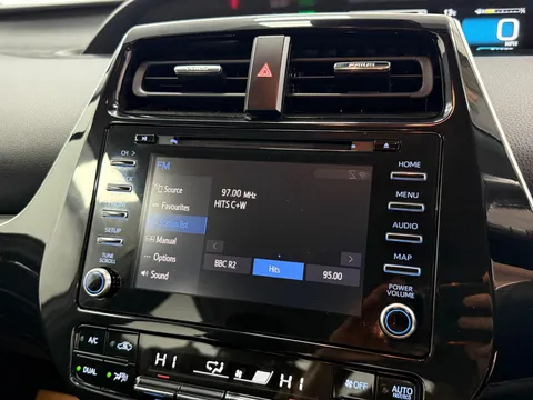 TOYOTA PRIUS 1.8 VVTi Active 5dr CVT