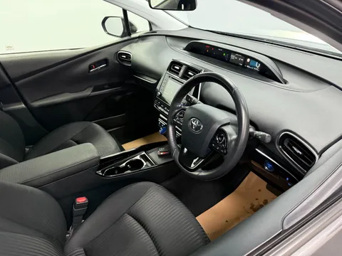 TOYOTA PRIUS 1.8 VVTi Active 5dr CVT