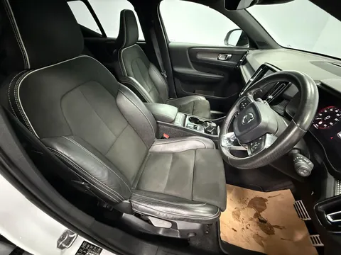 VOLVO XC40 2.0 D3 R DESIGN 5dr AWD Geartronic