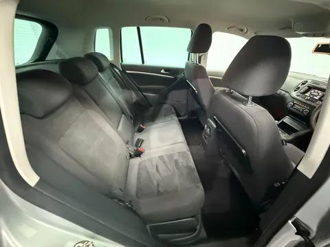 VOLKSWAGEN TIGUAN 2.0 TDi BlueMotion Tech Match 5dr
