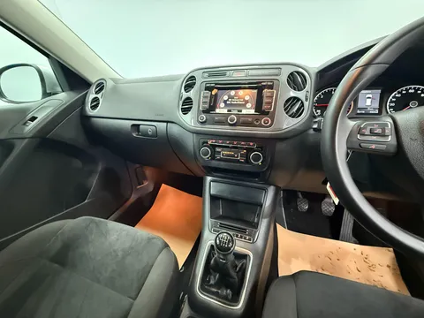 VOLKSWAGEN TIGUAN 2.0 TDi BlueMotion Tech Match 5dr