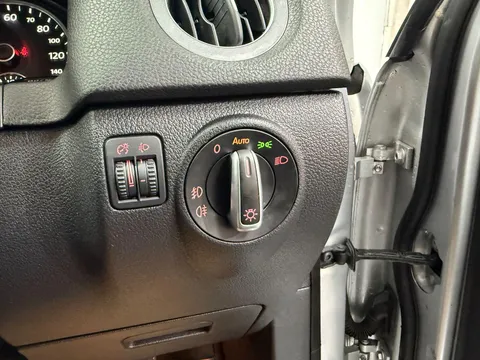 VOLKSWAGEN TIGUAN 2.0 TDi BlueMotion Tech Match 5dr