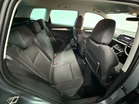SKODA KAROQ 1.6 TDI SE 5dr