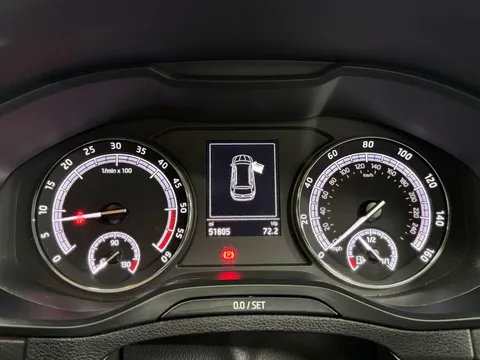 SKODA KAROQ 1.6 TDI SE 5dr