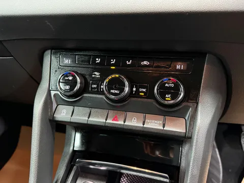 SKODA KAROQ 1.6 TDI SE 5dr