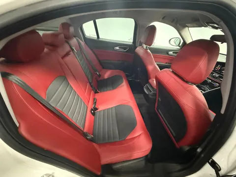 ALFA ROMEO GIULIA 2.0 TB Super 4dr Auto