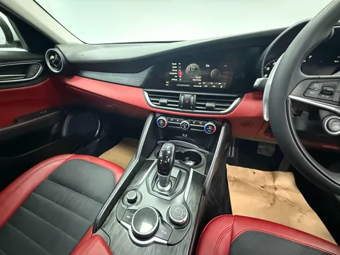 ALFA ROMEO GIULIA 2.0 TB Super 4dr Auto