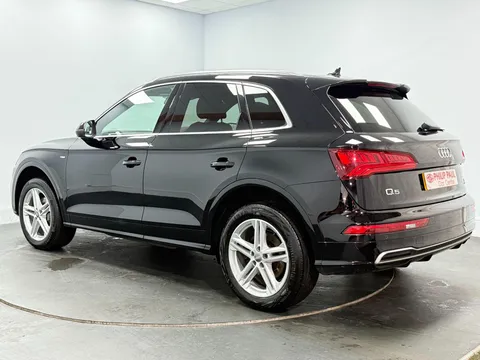 AUDI Q5 2.0 TDI Quattro S Line 5dr S Tronic