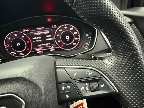 AUDI Q5 2.0 TDI Quattro S Line 5dr S Tronic