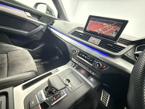 AUDI Q5 2.0 TDI Quattro S Line 5dr S Tronic