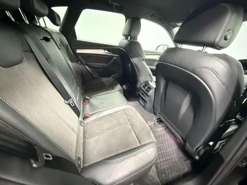 AUDI Q5 2.0 TDI Quattro S Line 5dr S Tronic