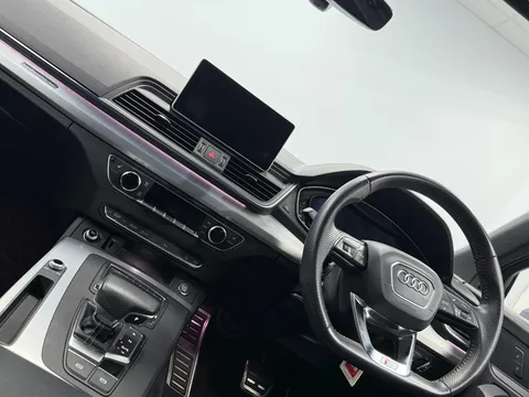 AUDI Q5 2.0 TDI Quattro S Line 5dr S Tronic