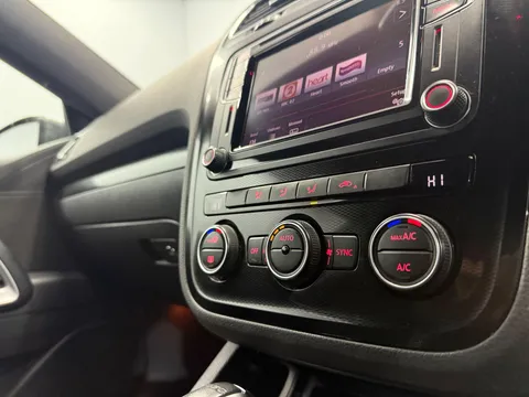 VOLKSWAGEN SCIROCCO 2.0 TDi BlueMotion Tech GT 3dr DSG