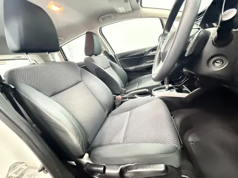 HONDA JAZZ 1.3 i-VTEC S 5dr CVT