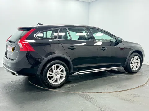Volvo V60 Cross Country 2.0 D4 SE Nav Auto Euro 6 (s/s) 5dr